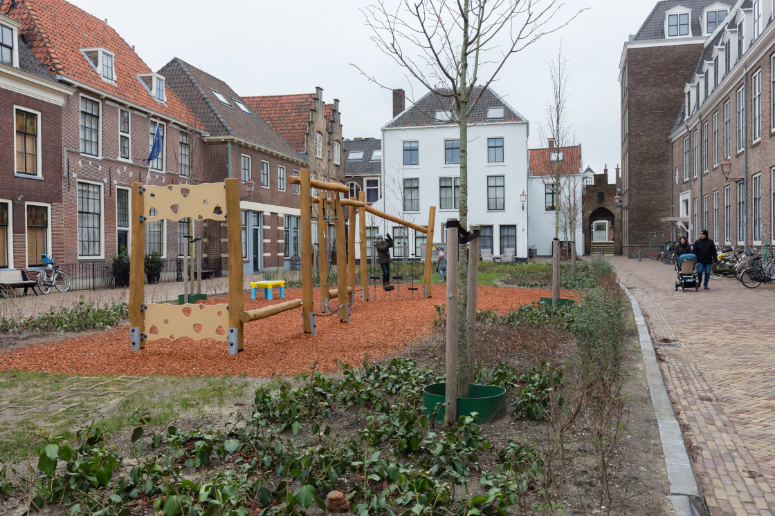 De speelplek op het bagijnhof in Delft